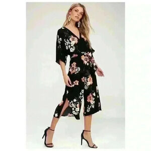 Lulus Staying Cool Black Floral Print Culotte Jumpsuit size S Jumper